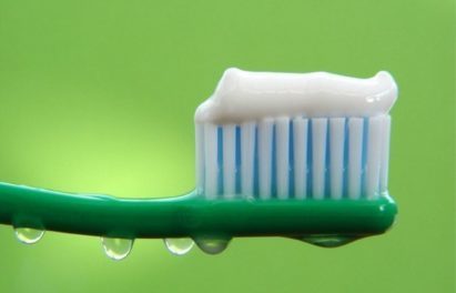 Вредная зубная паста - какие ингредиенты вредны?